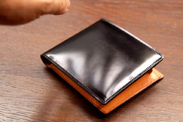マイスターコードバン：ココマイスターのコードバン二つ折り財布 